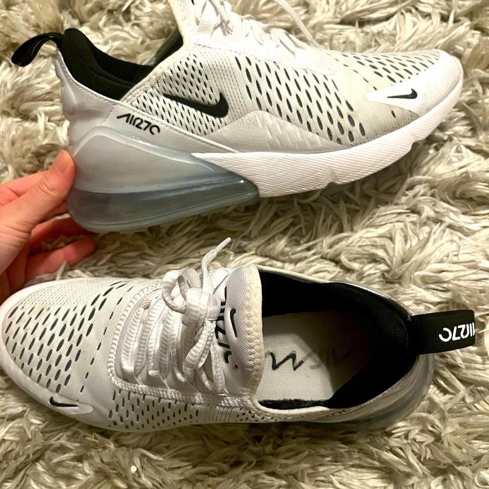 Women's Nike Airmax270 White/Black sneakers